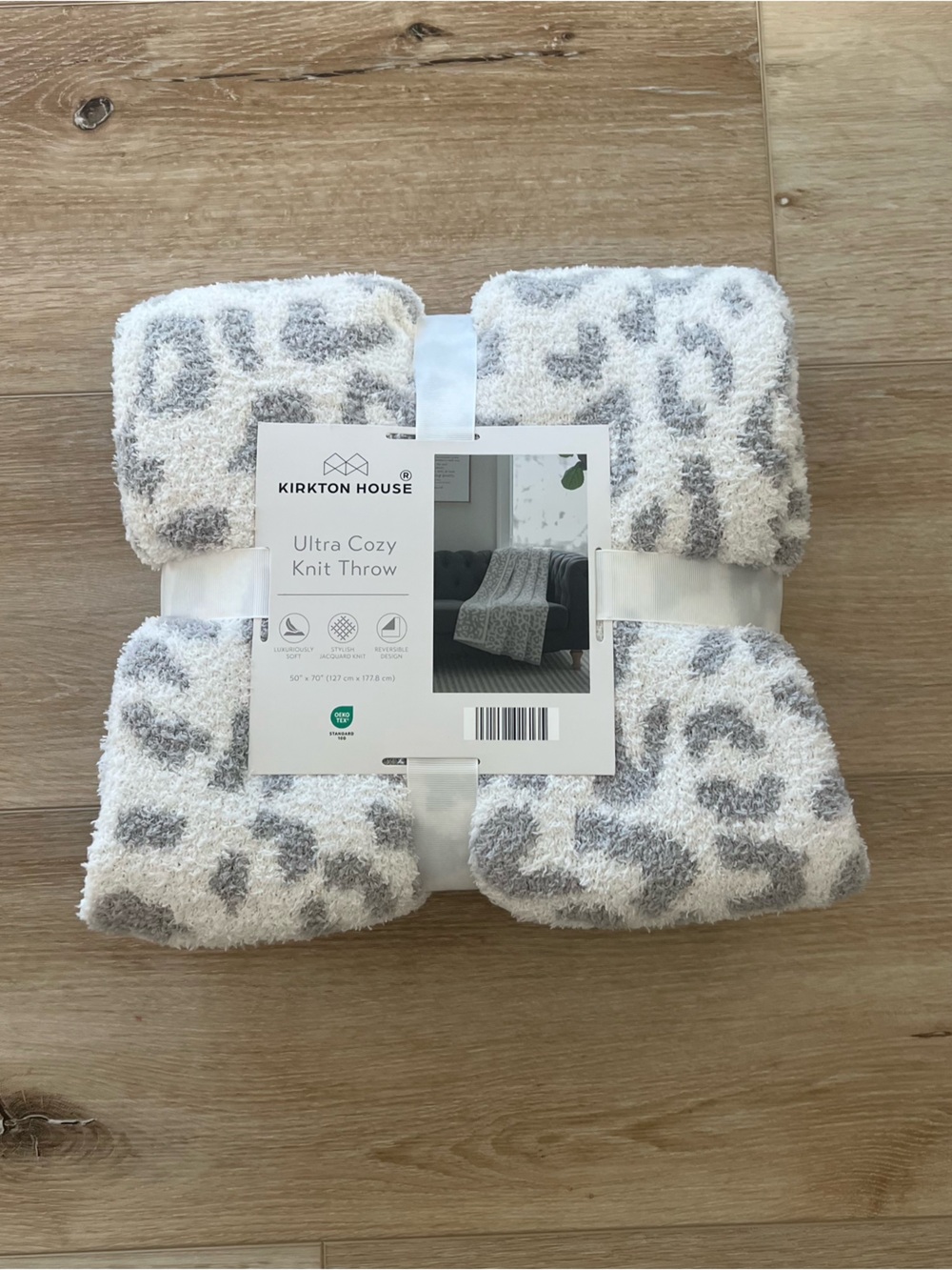 NWT Kirkton House Ultra Cozy Knit Throw - White & Gray Leopard Print